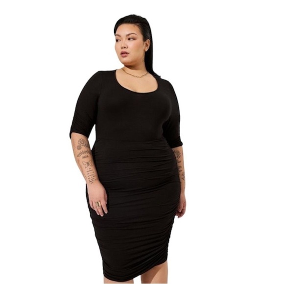 Torrid Ruched Super Soft Elbow Sleeve Midi Bodycon Dress NWT Size 4 - Picture 1 of 8